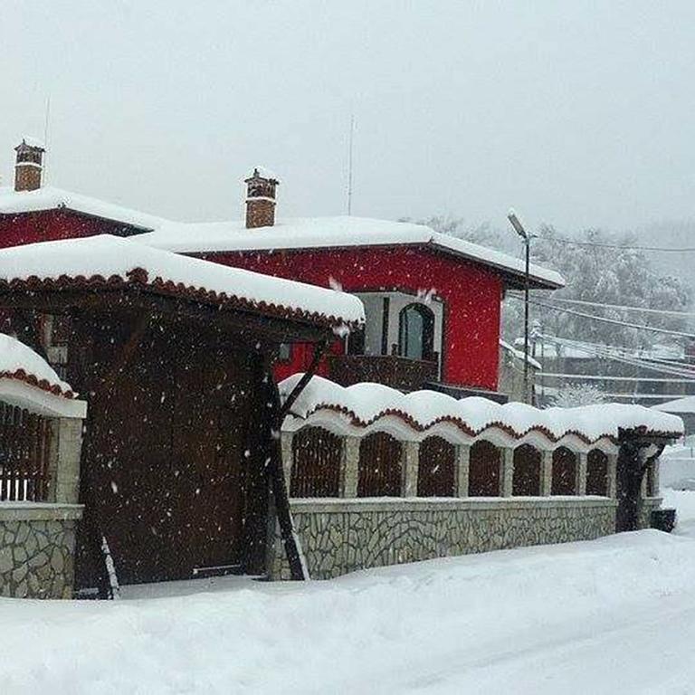 קופריבשטיצה Guest House H Dzhogolanov מראה חיצוני תמונה