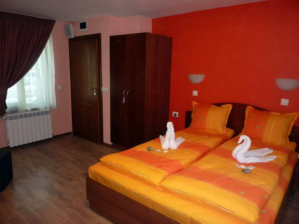 קופריבשטיצה Guest House H Dzhogolanov מראה חיצוני תמונה