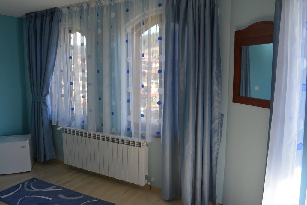 קופריבשטיצה Guest House H Dzhogolanov מראה חיצוני תמונה