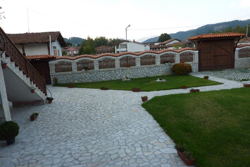 קופריבשטיצה Guest House H Dzhogolanov מראה חיצוני תמונה