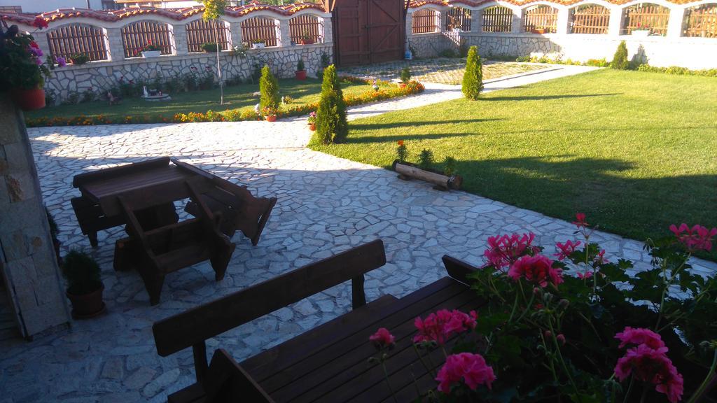 קופריבשטיצה Guest House H Dzhogolanov מראה חיצוני תמונה