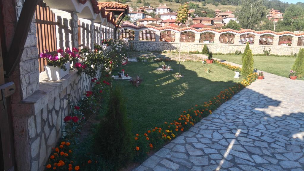 קופריבשטיצה Guest House H Dzhogolanov מראה חיצוני תמונה