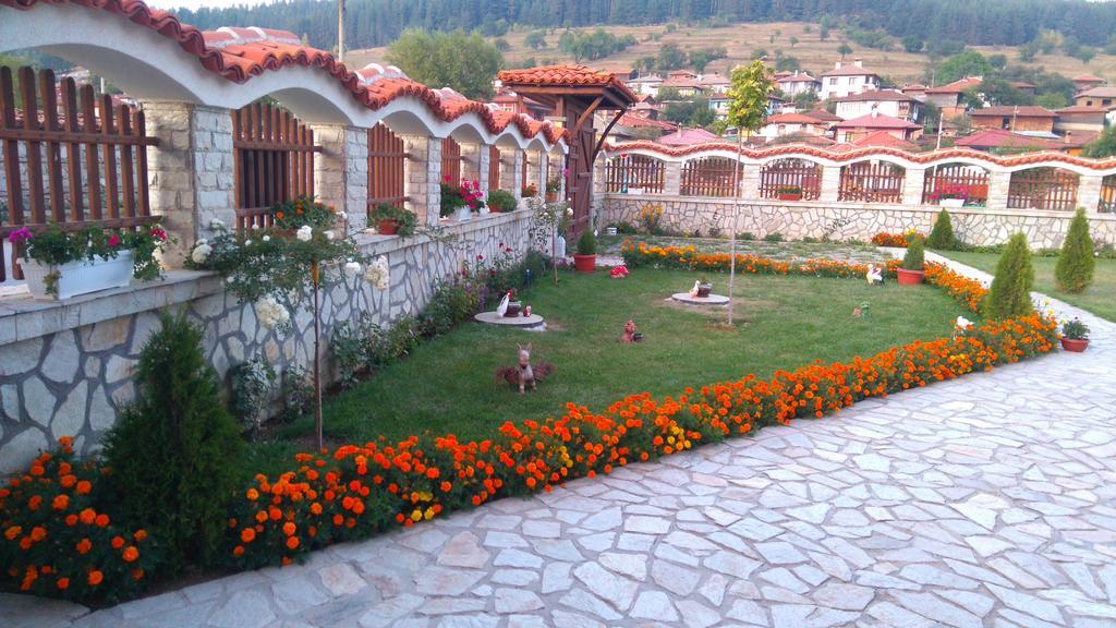 קופריבשטיצה Guest House H Dzhogolanov מראה חיצוני תמונה