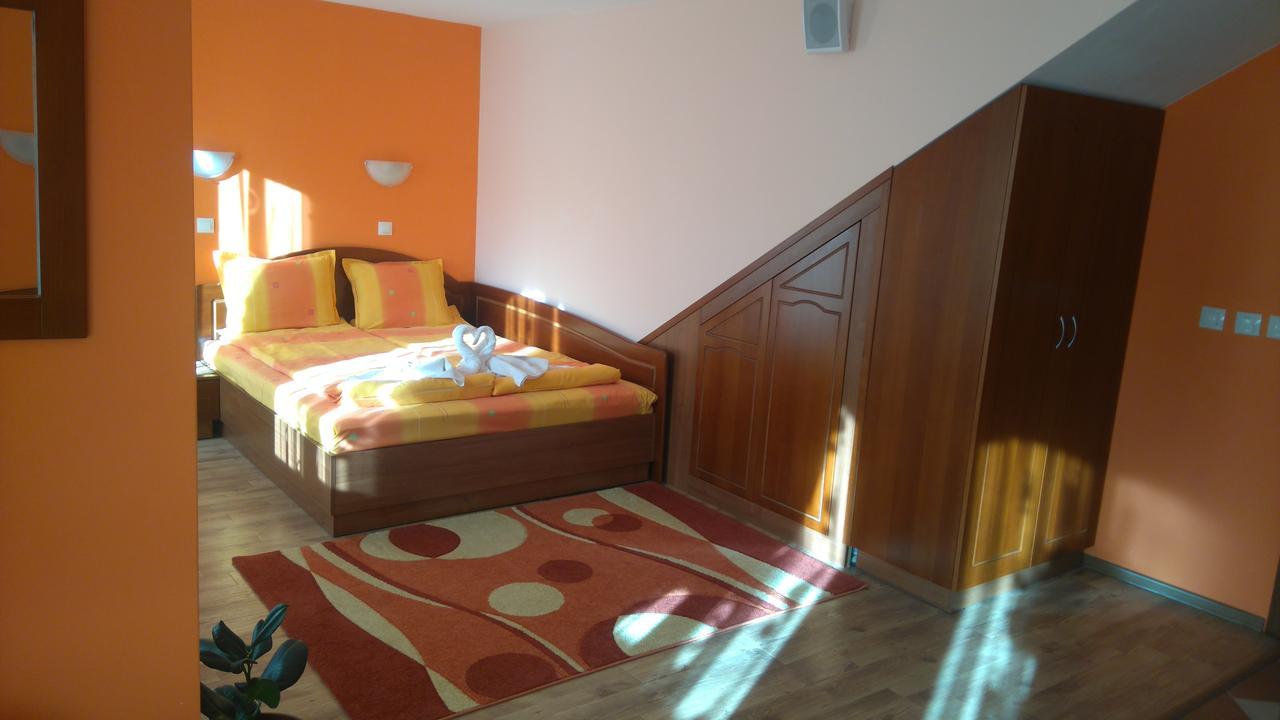 קופריבשטיצה Guest House H Dzhogolanov מראה חיצוני תמונה